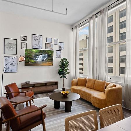 Indy Urban Stay - Skywalk - Sleeps 8 - Downtown - Stadium 印第安納波利斯 外观 照片