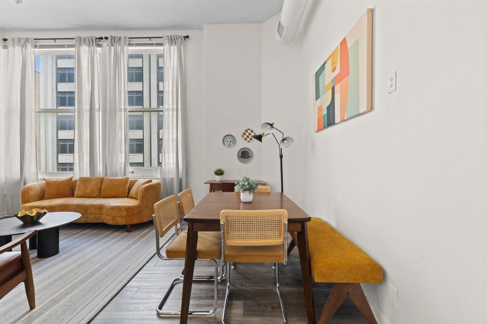 Indy Urban Stay - Skywalk - Sleeps 8 - Downtown - Stadium 印第安納波利斯 外观 照片